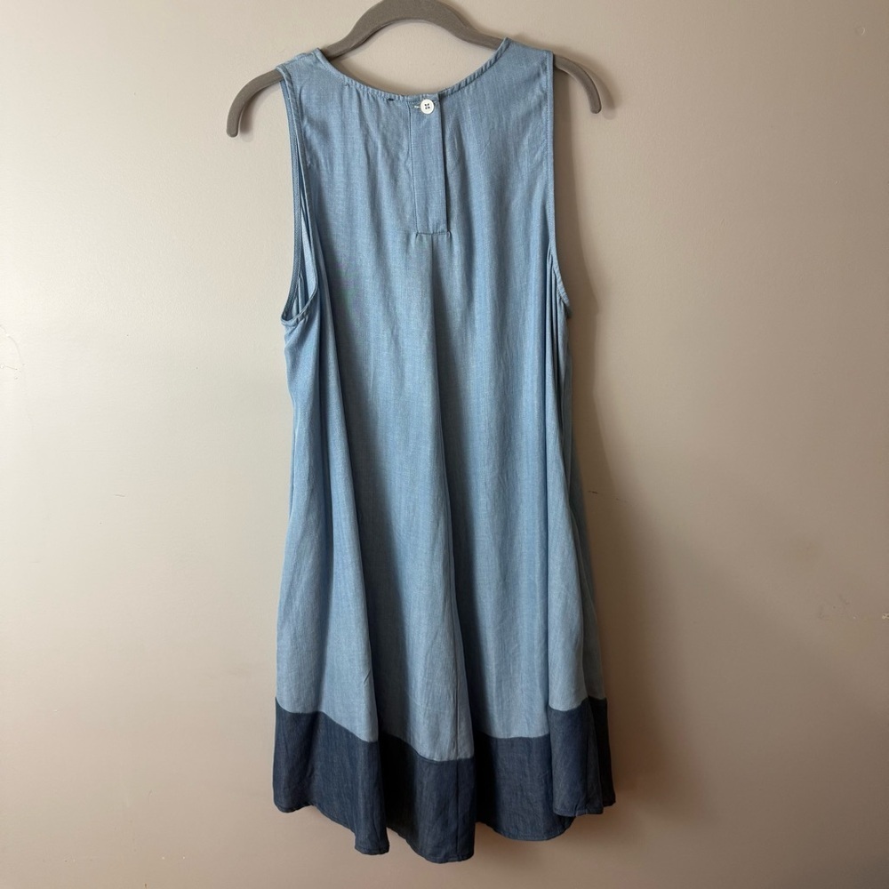 Chelsea & Theodore Light and Dark Blue Sleeveless Dress - Picture 2 of 8